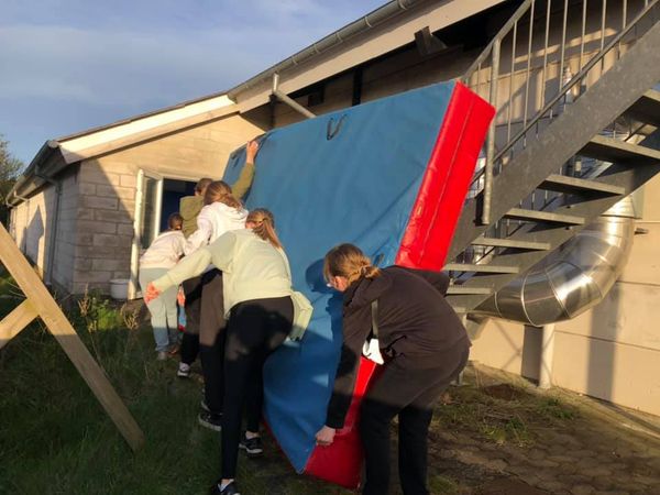 Redskaber flyttes fra Skole- til Fanøhallen 